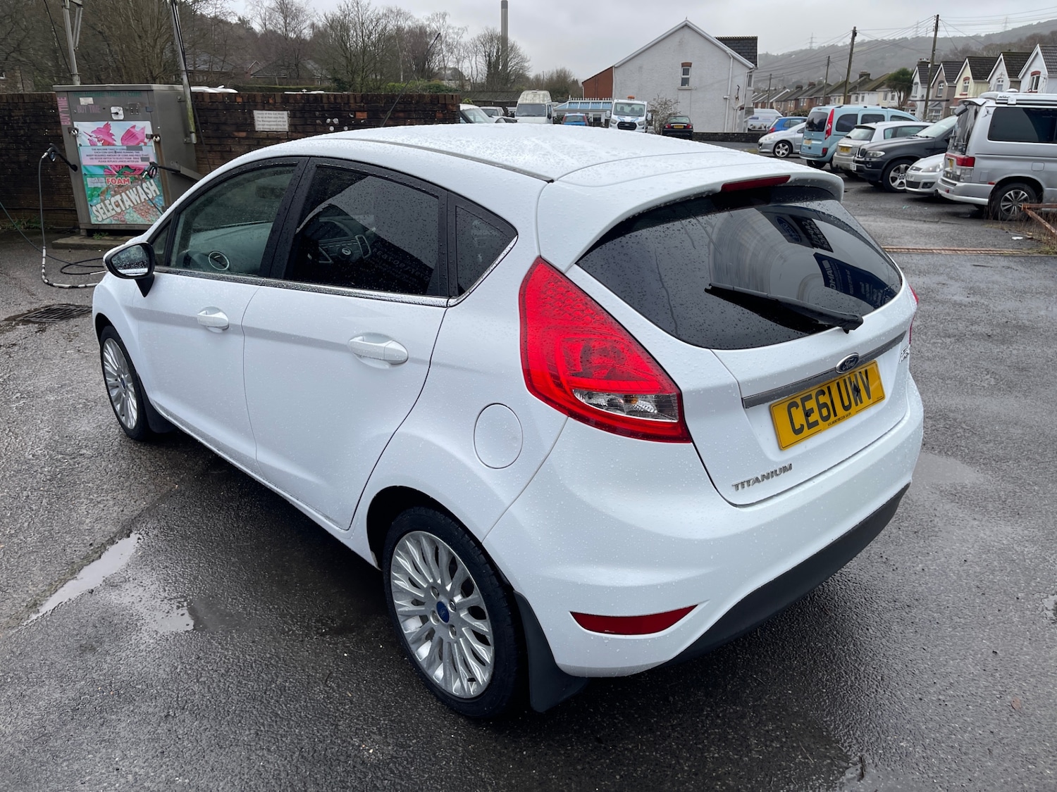 Used Ford Fiesta 2011 for sale - 77168111: Photo 5