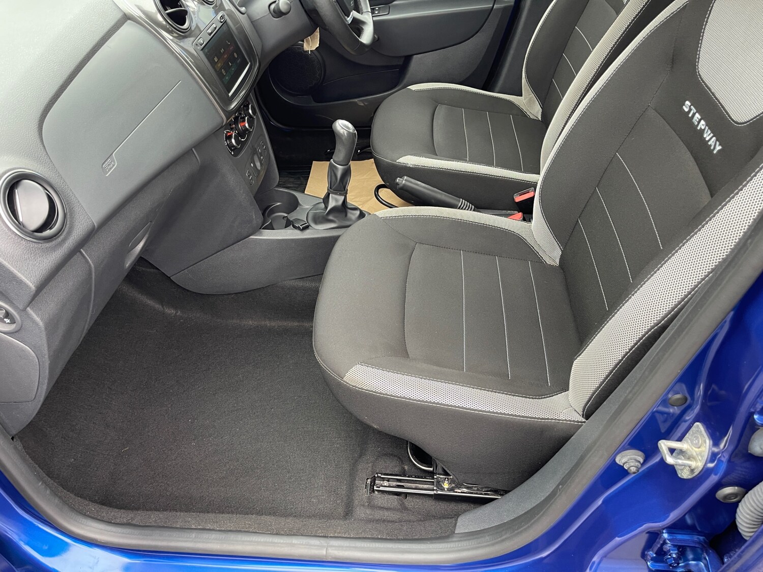 Used Dacia Sandero Stepway 2020 for sale - 77729649: Photo 11