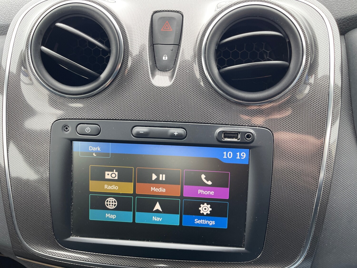 Used Dacia Sandero Stepway 2020 for sale - 77729649: Photo 22