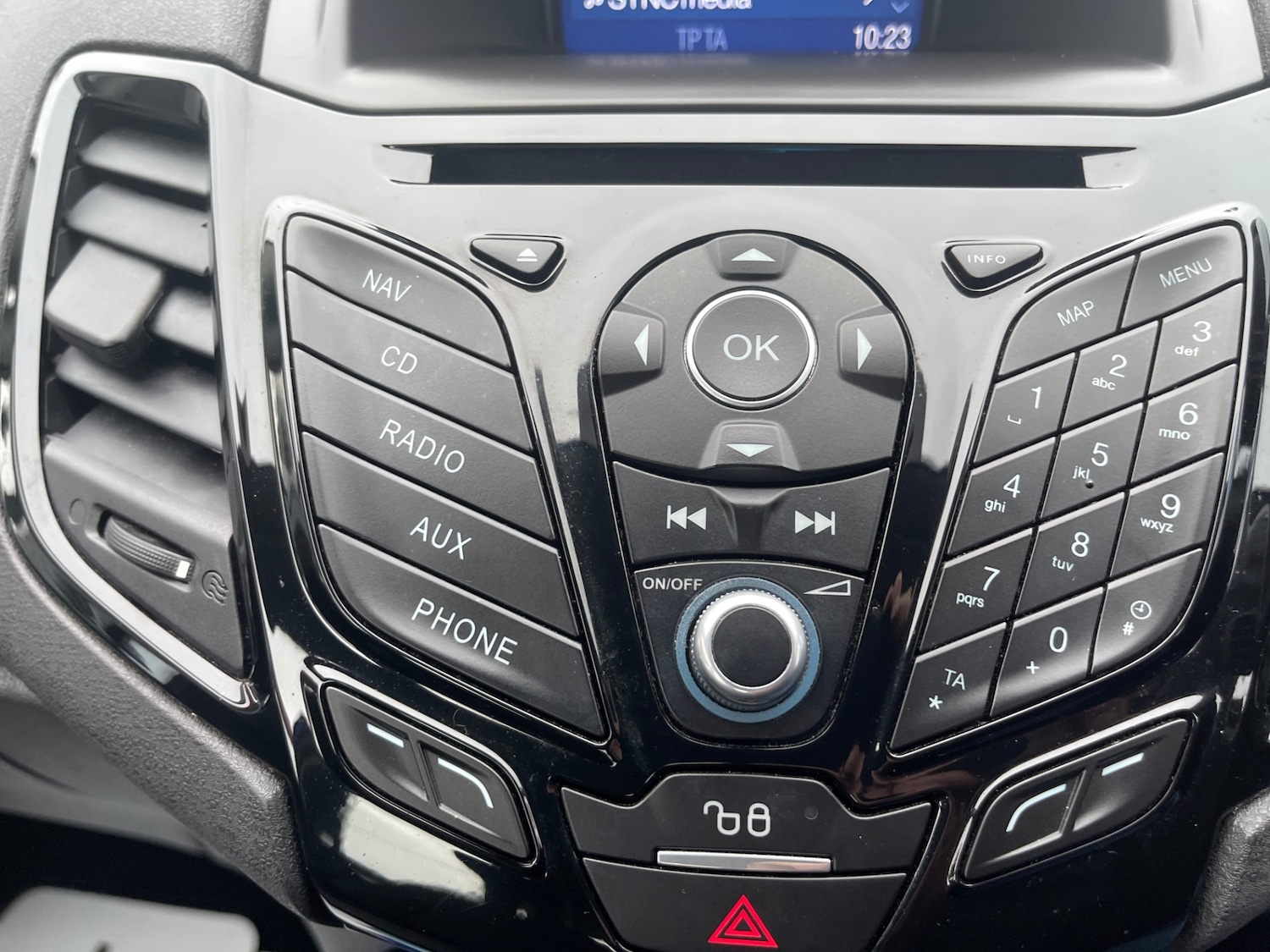 Used Ford Fiesta 2016 for sale - 77801878: Photo 25