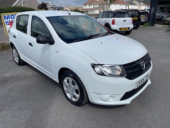 Used Dacia Sandero 2015 for sale - 79004464: Photo