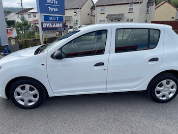 Used Dacia Sandero 2015 for sale - 79004464: Photo
