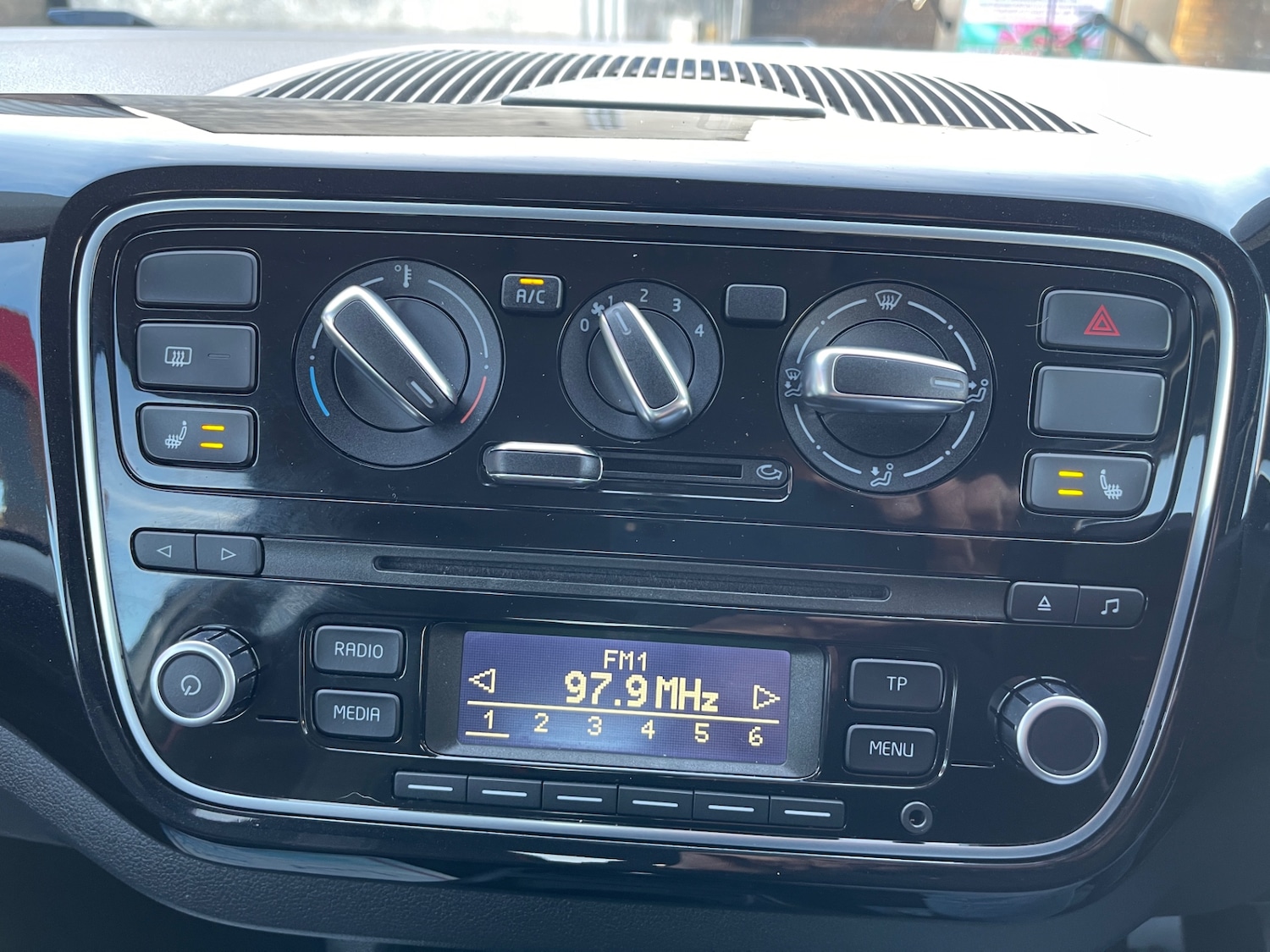 Used Volkswagen up! 2013 for sale - 76650279: Photo 22