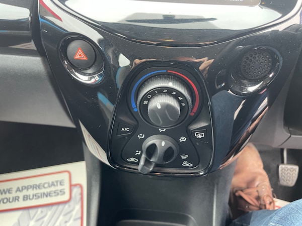 Used Toyota AYGO 2016 for sale - 76299039: Photo 27