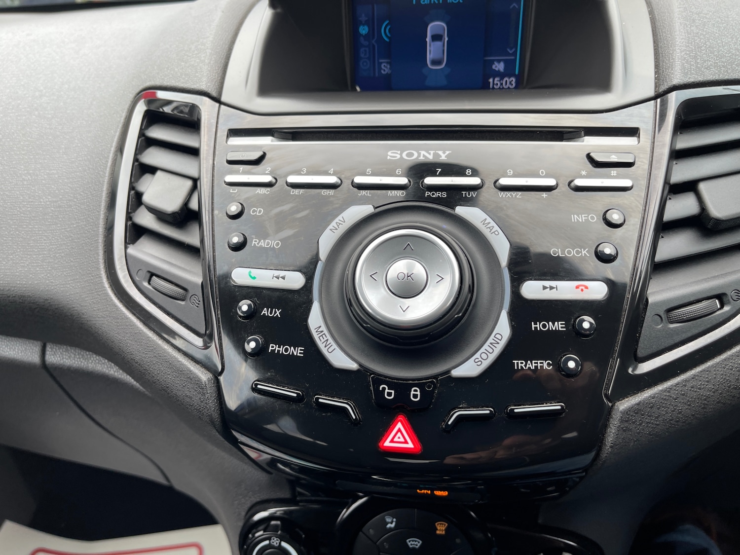 Used Ford Fiesta 2015 for sale - 76144337: Photo 27