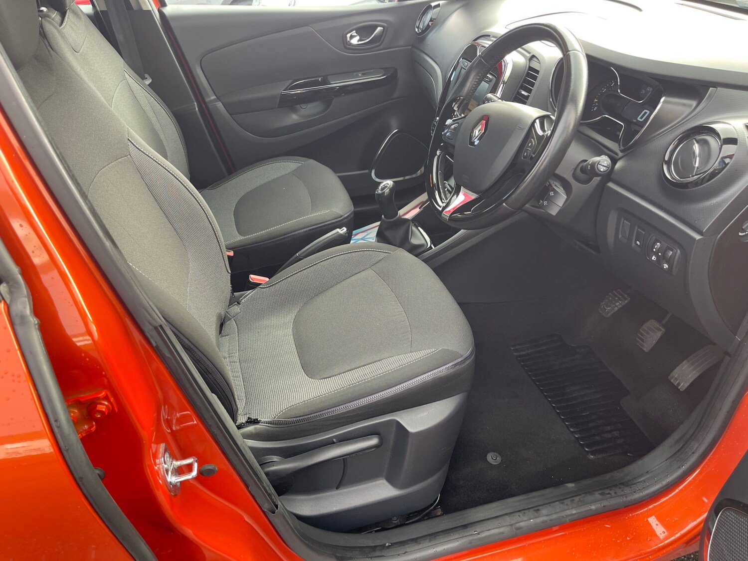 Used Renault Captur 2014 for sale - 76363087: Photo 18