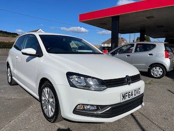 Used Volkswagen Polo 2014 for sale - 76045624: Photo