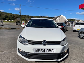 Used Volkswagen Polo 2014 for sale - 76045624: Photo