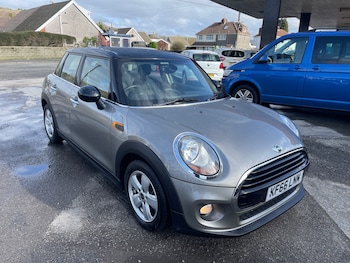 MINI Hatch feature image