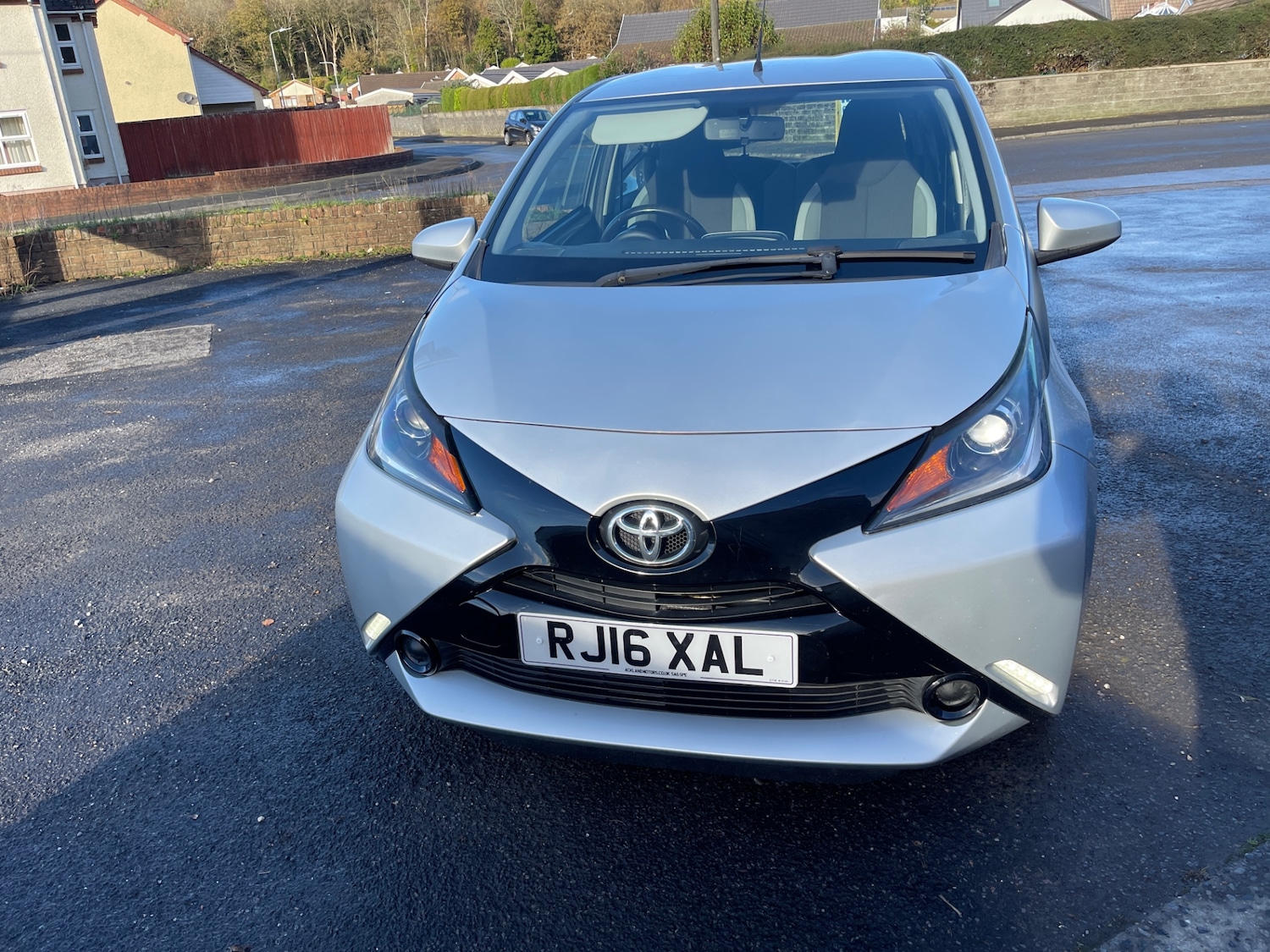 Used Toyota AYGO 2016 for sale - 76612677: Photo 2