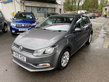 Used Volkswagen Polo 2015 for sale - 77830671: Photo