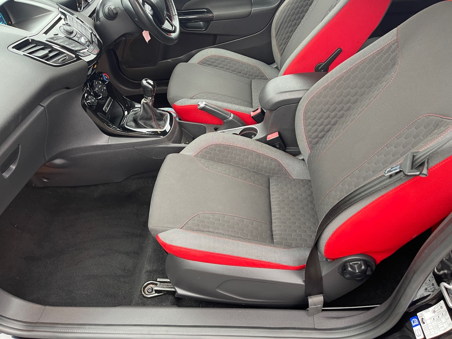 Used Ford Fiesta 2014 for sale - 76505170: Photo 10