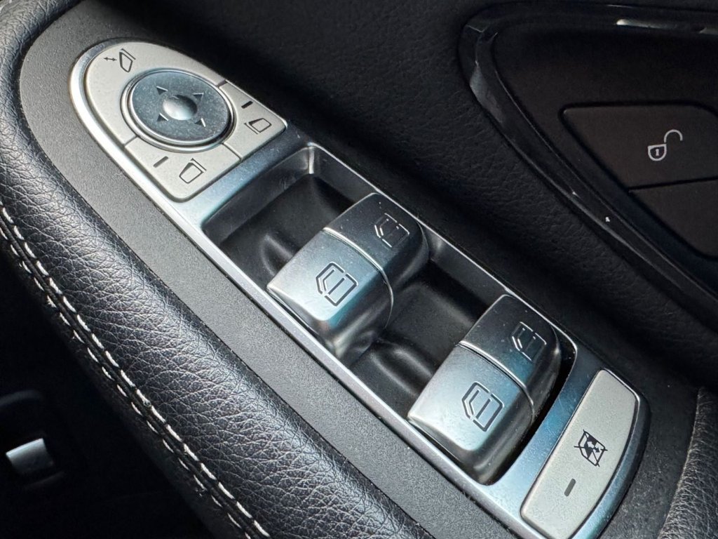 Used Mercedes-Benz GLC 2018 for sale - 76590745: Photo 10