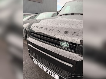 Used Land Rover Defender 2025 for sale - 78985871: Photo