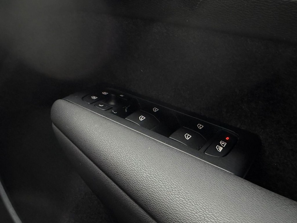 Used Volvo XC40 2022 for sale - 77919620: Photo 10