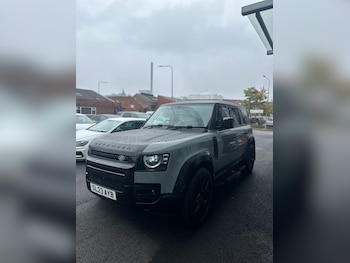 Used Land Rover Defender 2023 for sale - 76073731: Photo