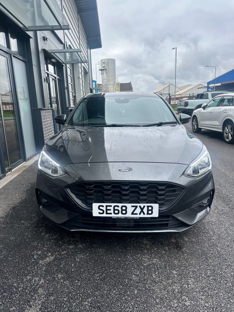 Used Ford Focus 2019 for sale - 76210113: Photo 2