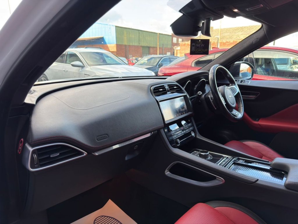 Used Jaguar F-Pace 2018 for sale - 77734266: Photo 18