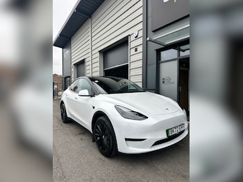 2022 (72) - Long Range AWD 5dr Auto