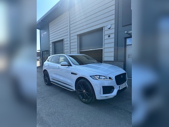 Used Jaguar F-Pace 2020 for sale - 76073727: Photo