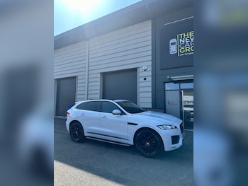 Used Jaguar F-Pace 2020 for sale - 76073727: Photo