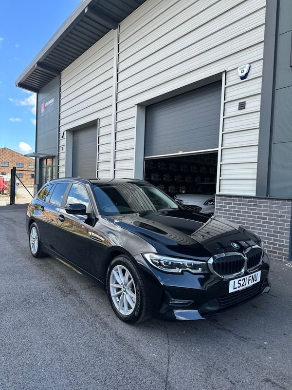 Used BMW 3 Series 2021 for sale - 76223227: Photo 1