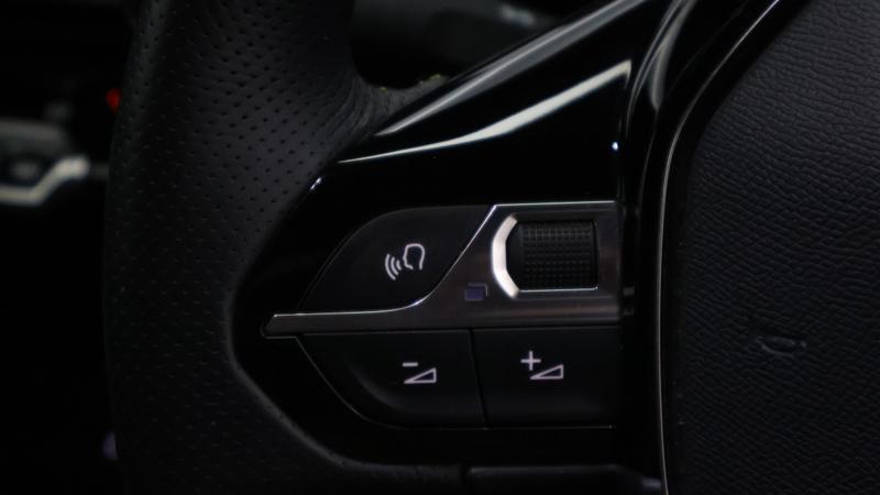 Used Peugeot 2008 2023 for sale - 77117008: Photo 14