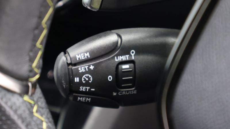 Used Peugeot 2008 2022 for sale - 78162130: Photo 16