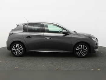 Used Peugeot 208 2021 for sale - 77375997: Photo