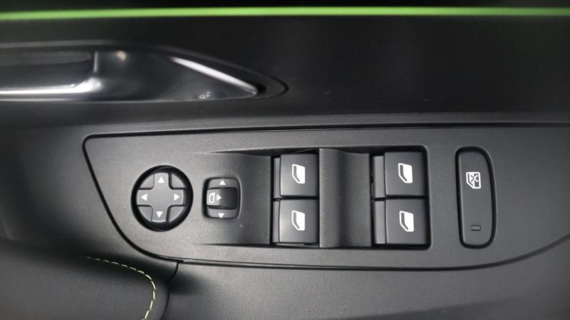 Used Peugeot 2008 2023 for sale - 78048957: Photo 33