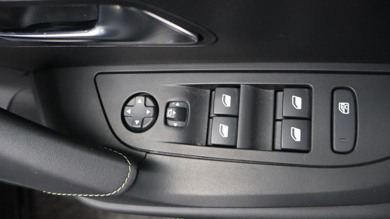 Used Peugeot 2008 2023 for sale - 77532640: Photo 32