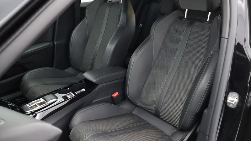 Used Peugeot 2008 2023 for sale - 77532640: Photo 9