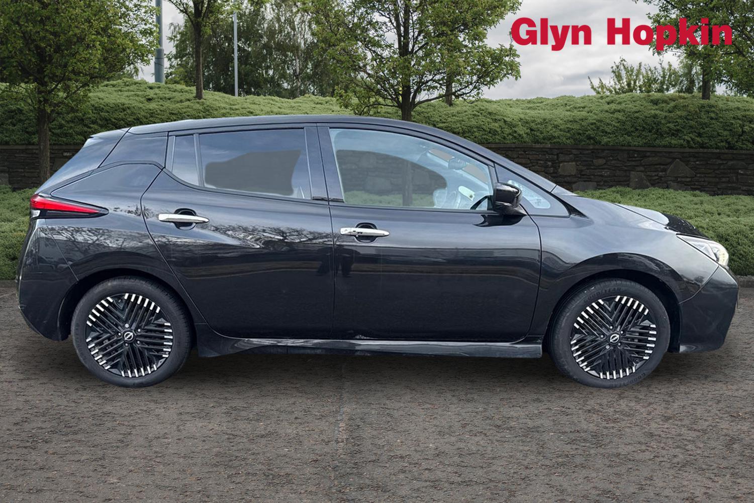 Used Nissan Leaf 2022 for sale - 77198248: Photo 2