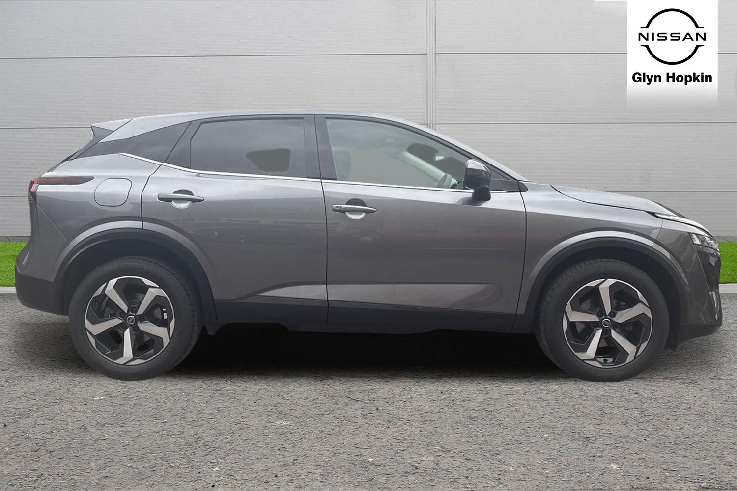 Used Nissan Qashqai 2022 for sale - 76526501: Photo 2