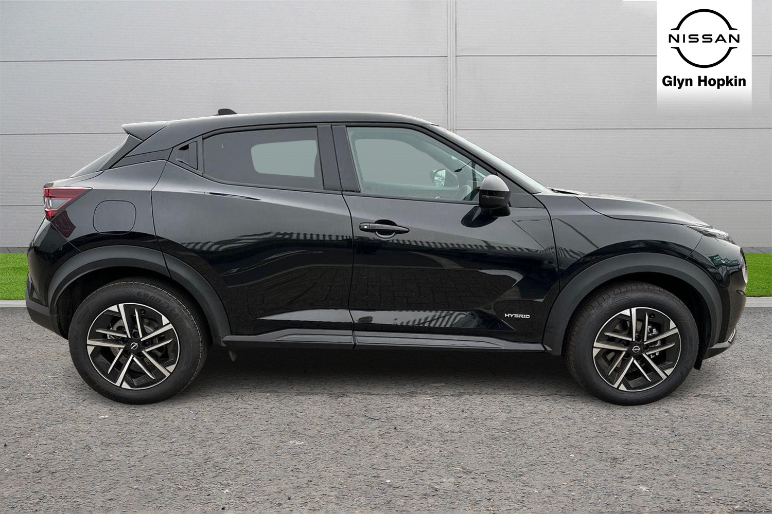 Used Nissan Juke 2024 for sale - 76116850: Photo 2