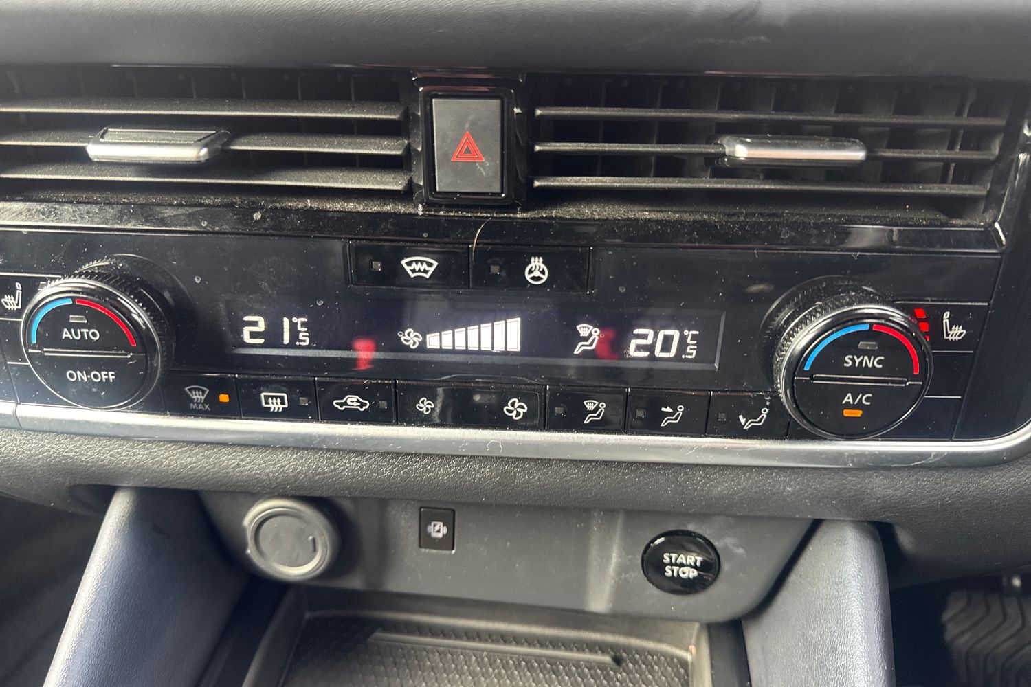 Used Nissan Qashqai 2022 for sale - 77043001: Photo 15