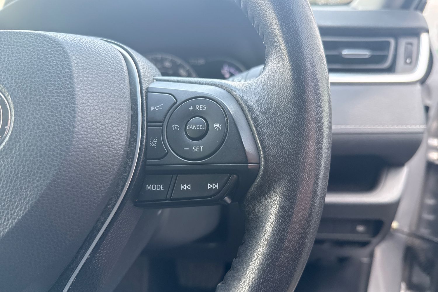 Used Toyota RAV4 2022 for sale - 77492672: Photo 22