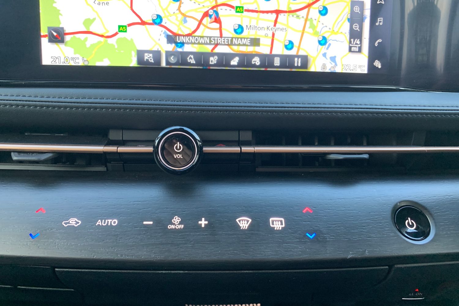 Used Nissan ARIYA 2025 for sale - 76474937: Photo 15