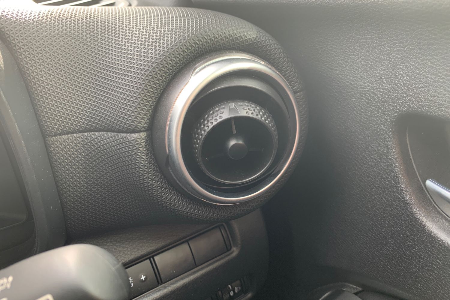 Used Nissan Juke 2024 for sale - 75916991: Photo 26