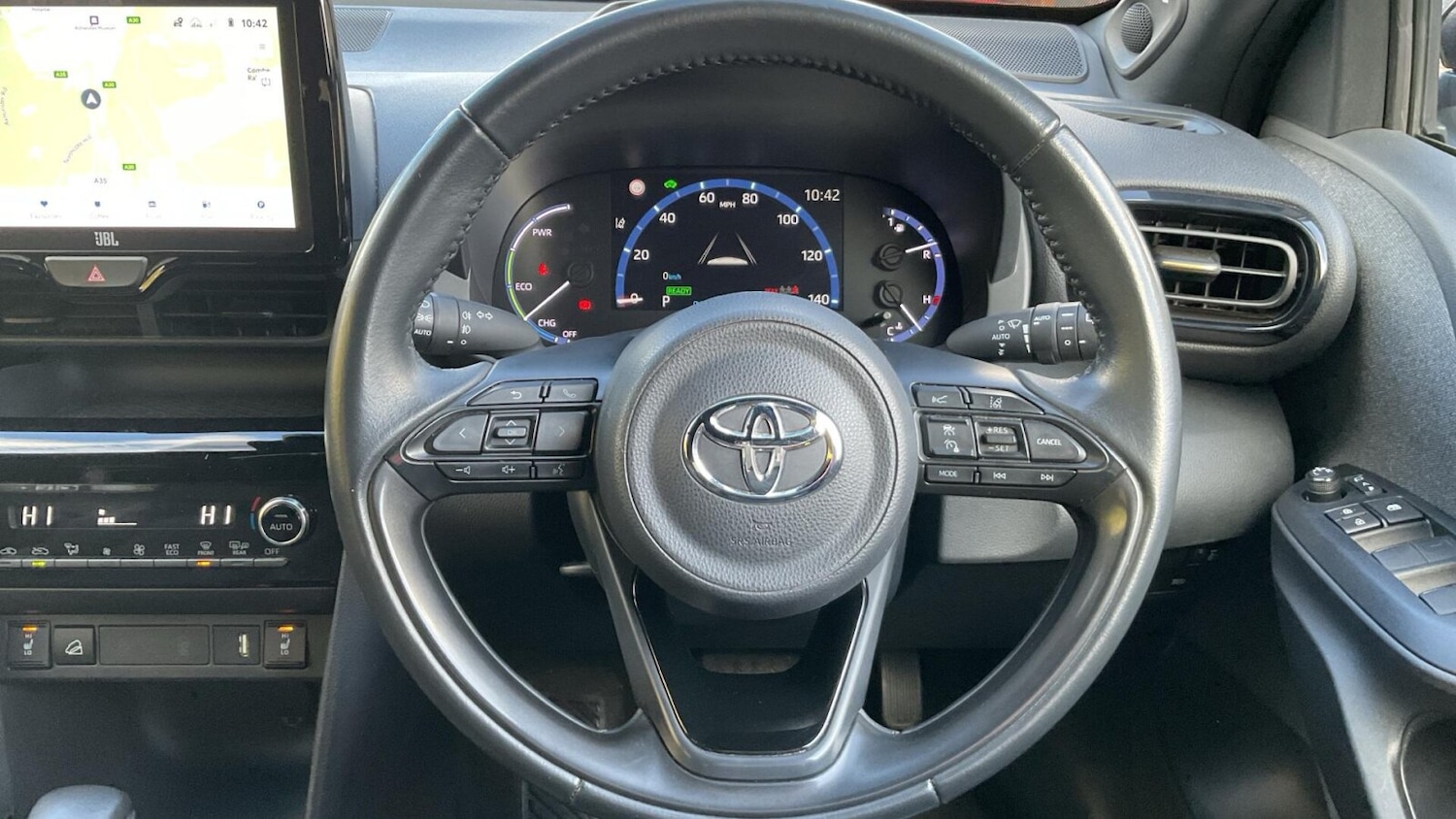 Used Toyota Yaris Cross 2022 for sale - 76674861: Photo 10