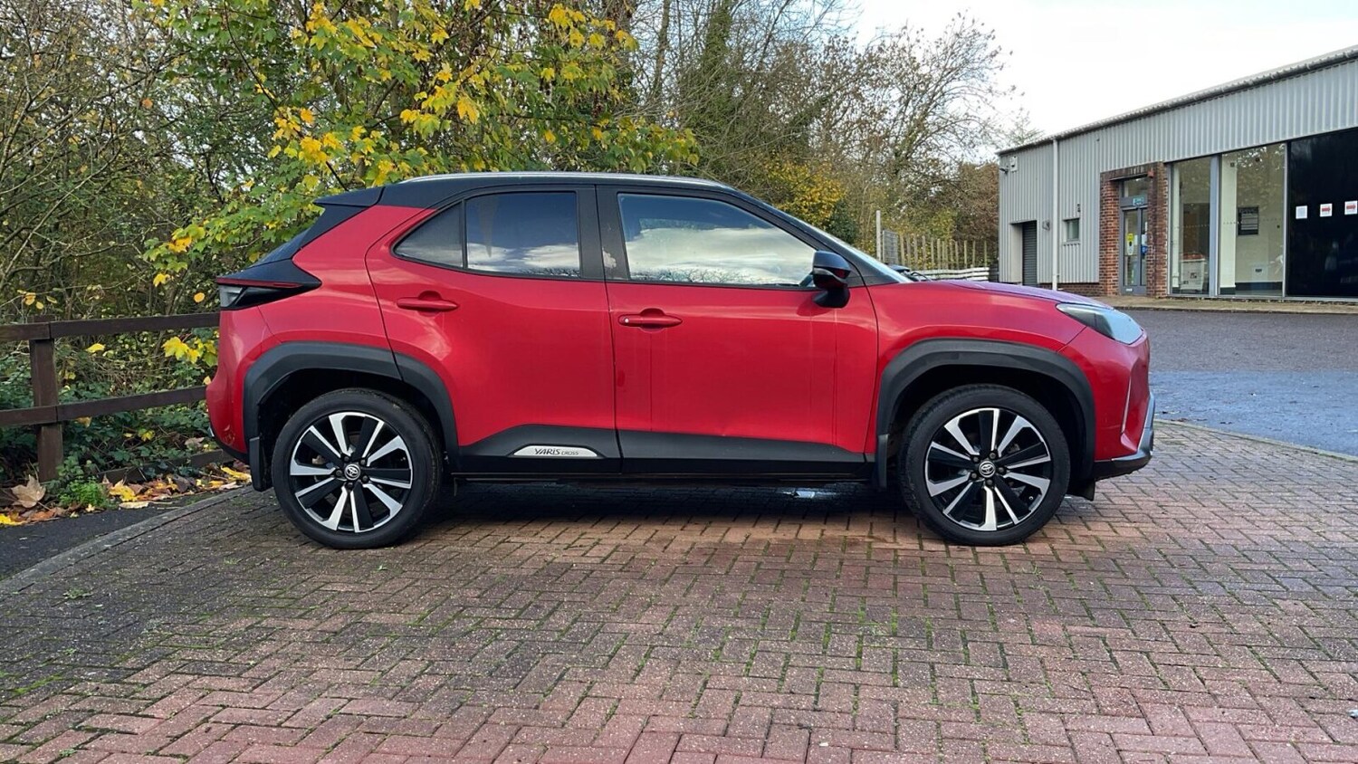 Used Toyota Yaris Cross 2022 for sale - 76674861: Photo 18