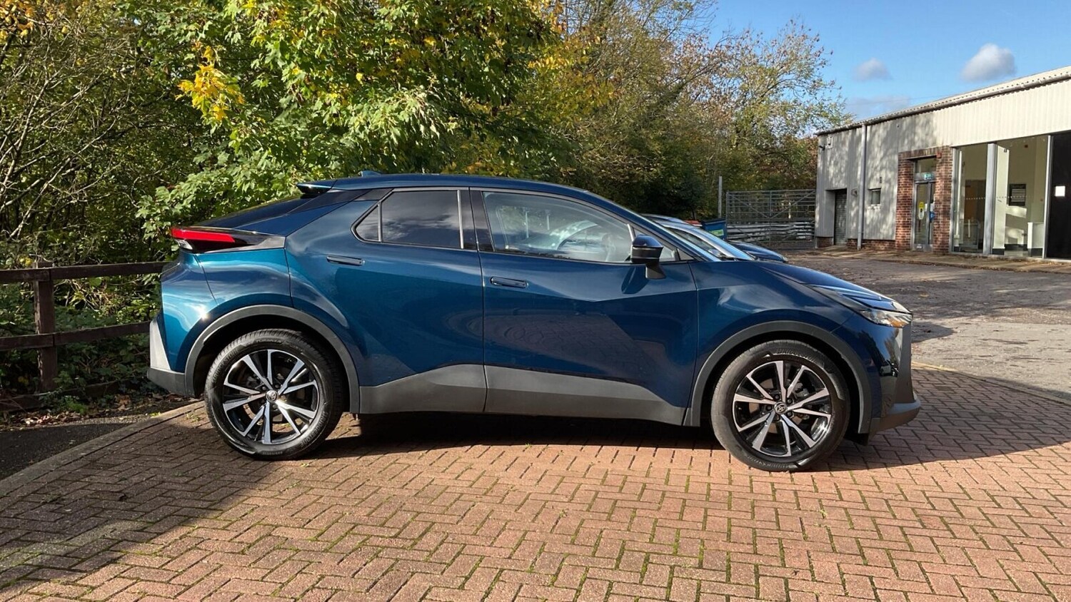 Used Toyota C-HR 2024 for sale - 76677119: Photo 18