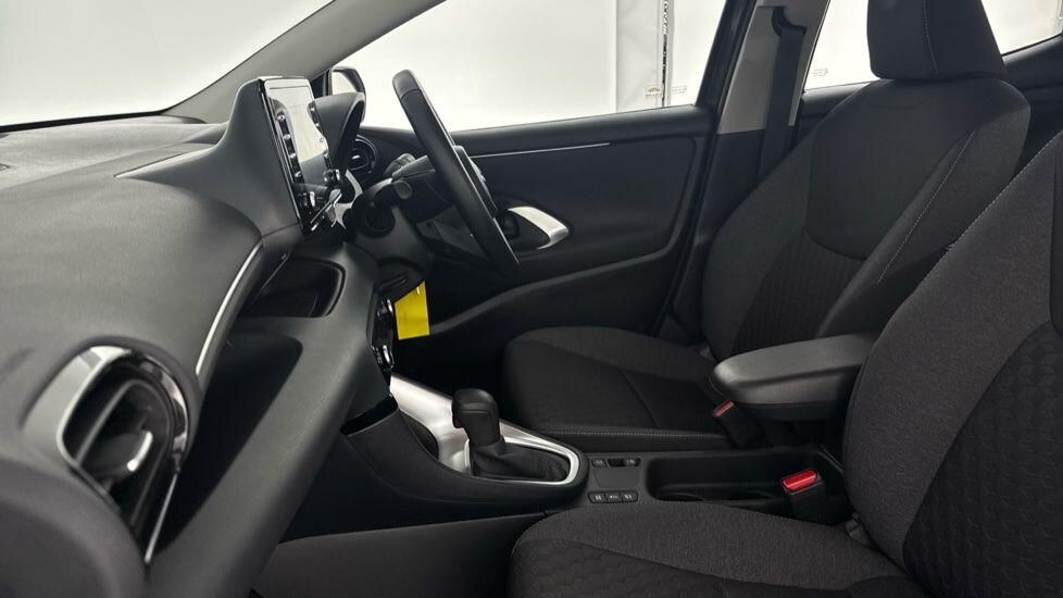 Used Toyota Yaris 2022 for sale - 77075368: Photo 19