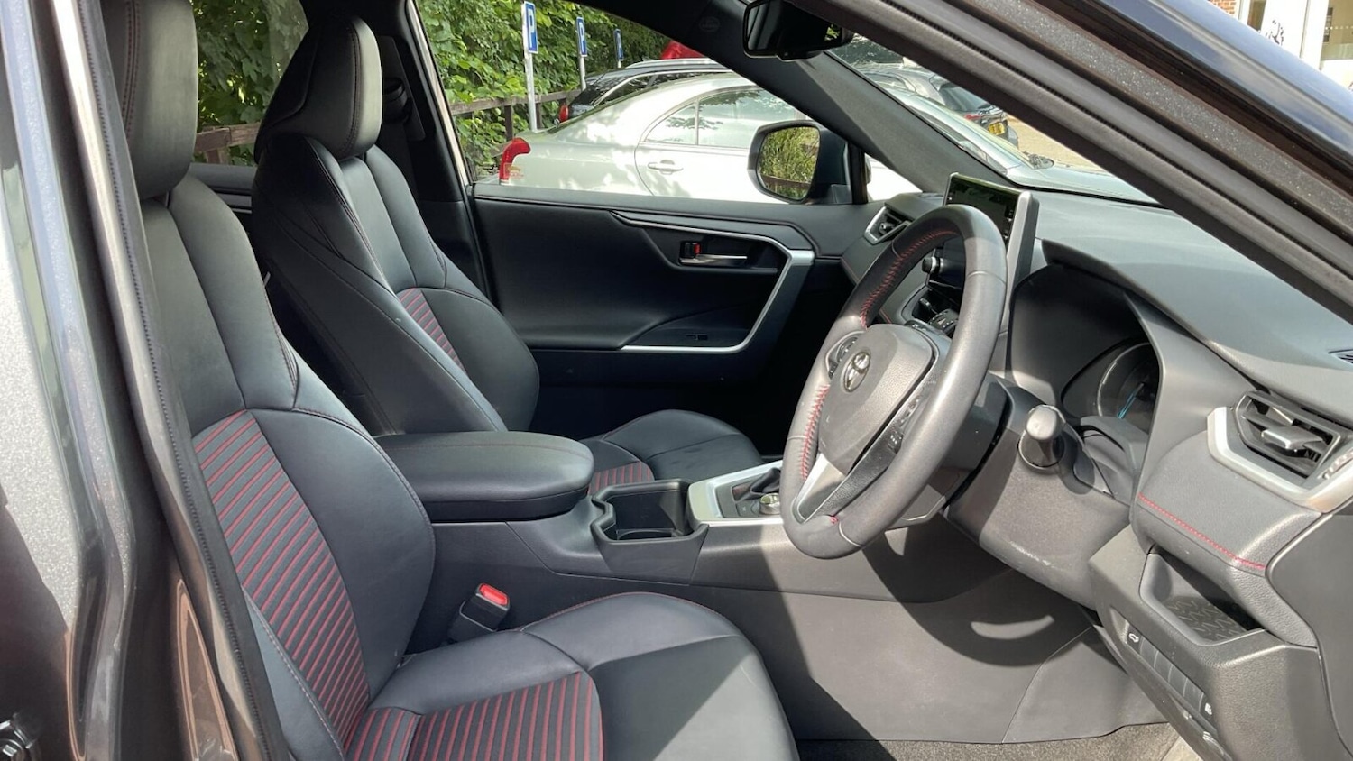 Used Toyota RAV4 2022 for sale - 76674897: Photo 13