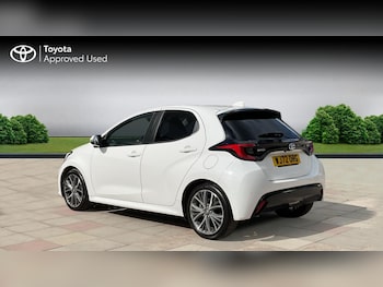 Used Toyota Yaris 2022 for sale - 77935197: Photo
