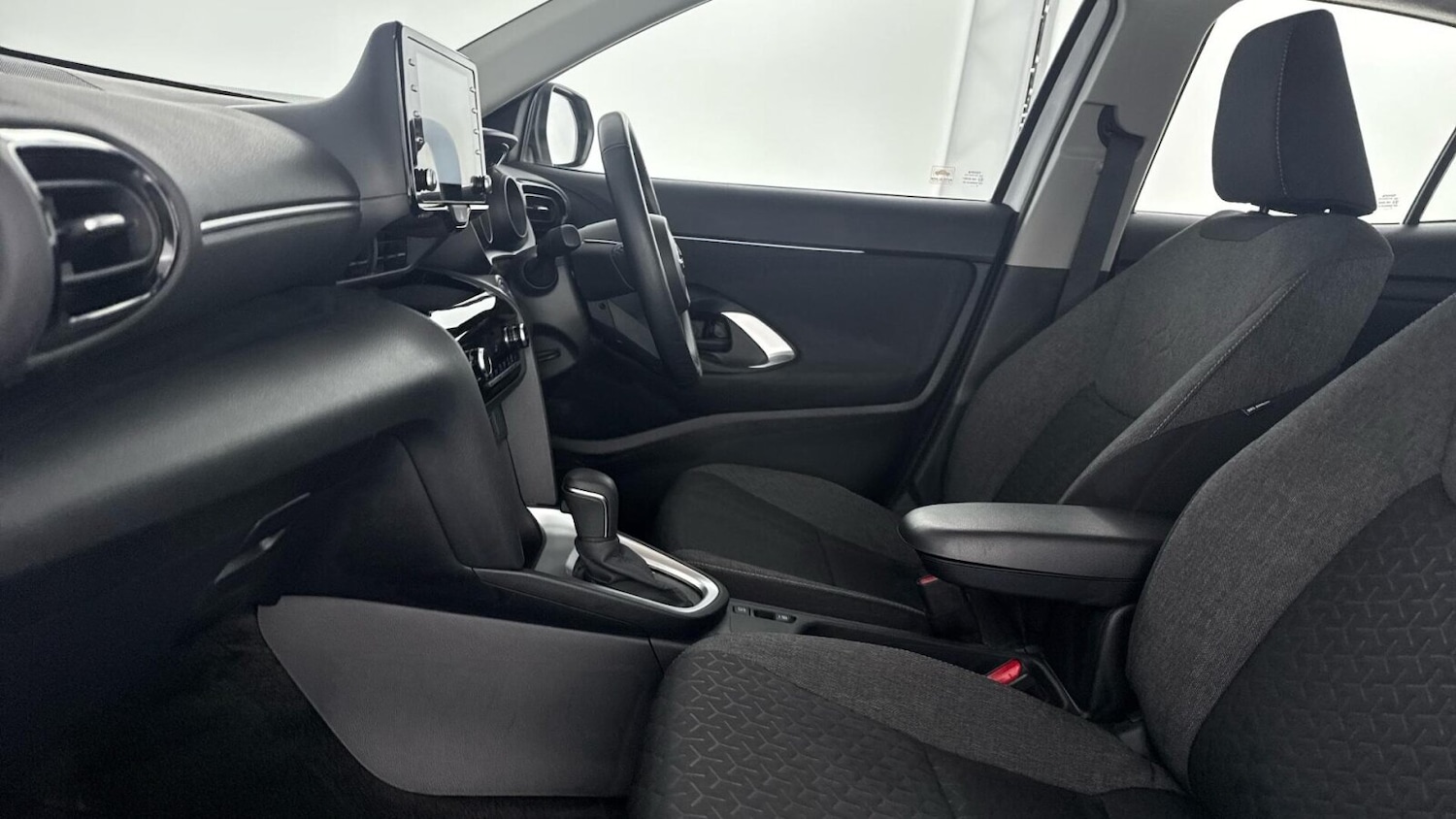 Used Toyota Yaris Cross 2022 for sale - 77381525: Photo 12