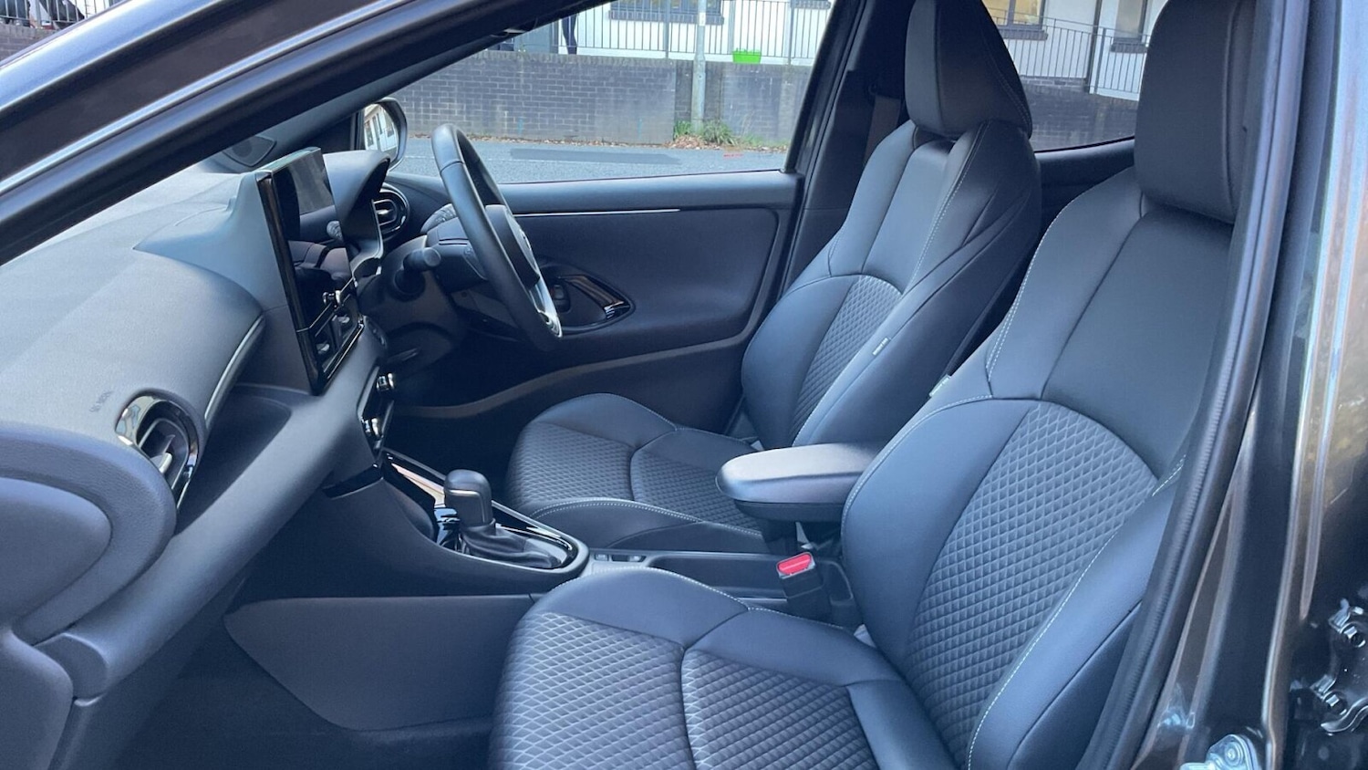 Used Toyota Yaris 2025 for sale - 76680598: Photo 12