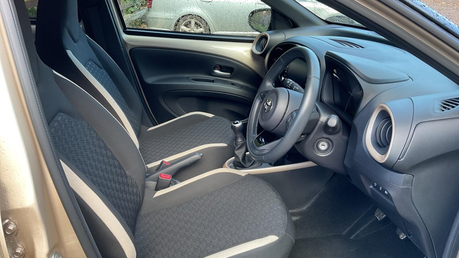 Used Toyota Aygo X 2022 for sale - 76674175: Photo 13