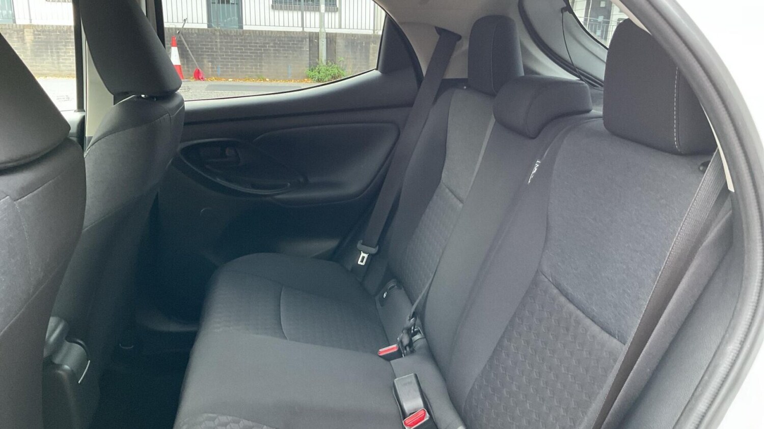 Used Toyota Yaris 2022 for sale - 76674750: Photo 15