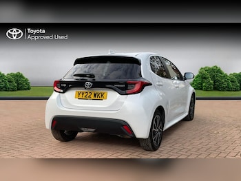 Used Toyota Yaris 2022 for sale - 76674750: Photo
